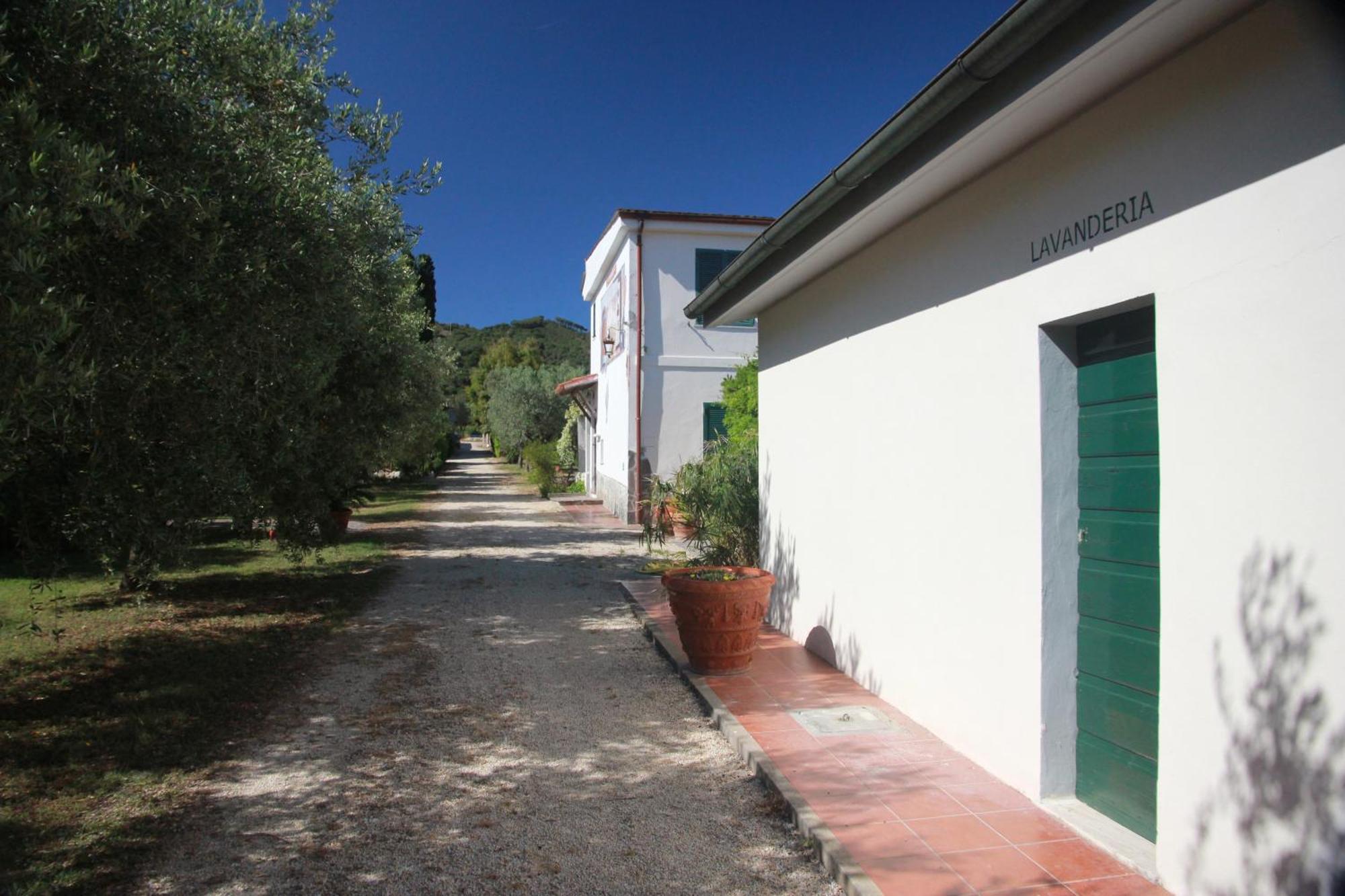 Azienda Agricola Sapereta Villa Porto Azzurro Exterior foto